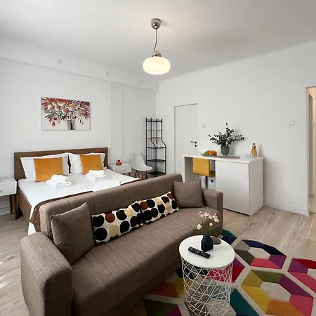 Old Deluxe Universitate Apartment Bucharest