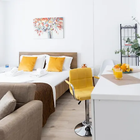 Old Deluxe Universitate *