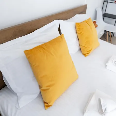 Old Deluxe Universitate *