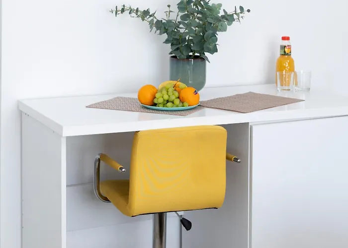 Old Deluxe Universitate