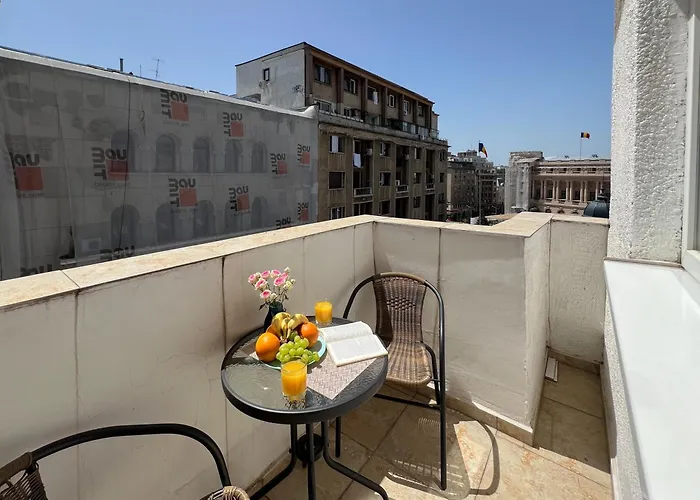 Old Deluxe Universitate